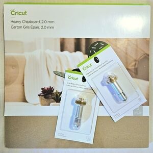 Cricut Bundle: Knife Blade, Engraving Tip, Heavy Chipboard